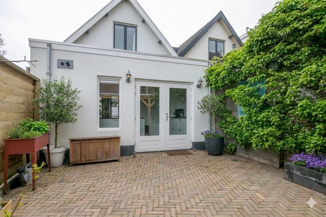 Photo 45 of Catharinastraat 27