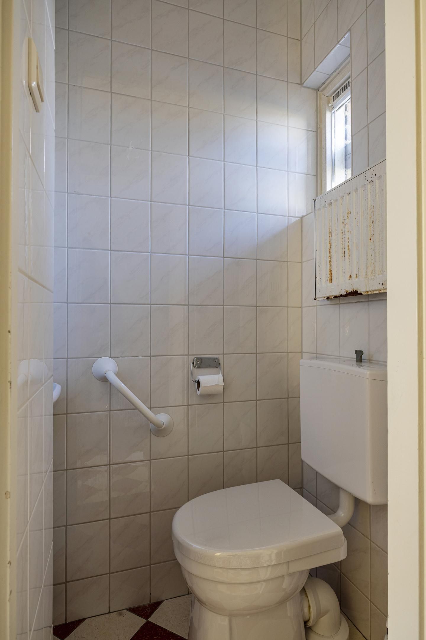 Photo 9 of Covelakker 28