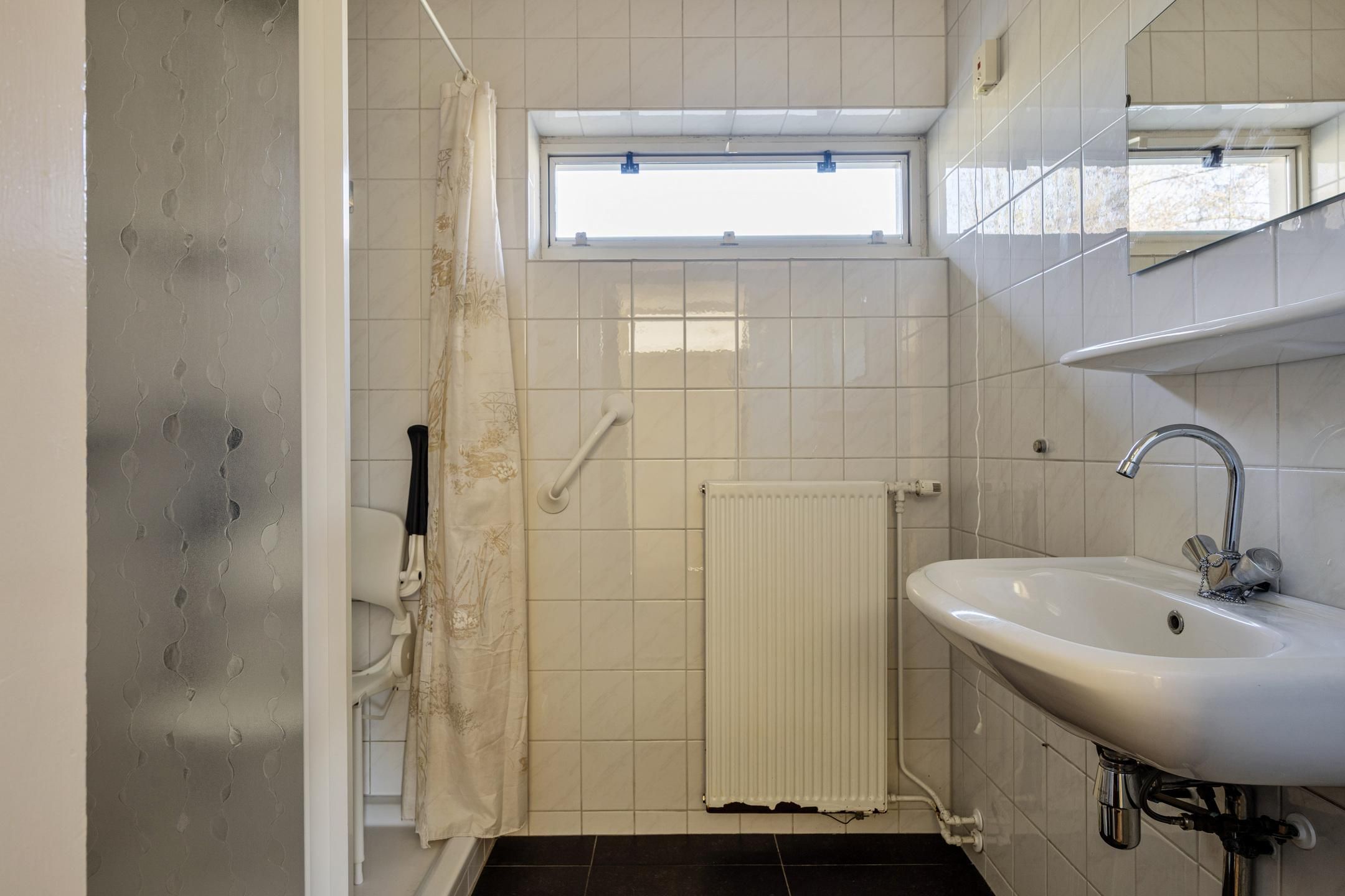 Photo 27 of Covelakker 28