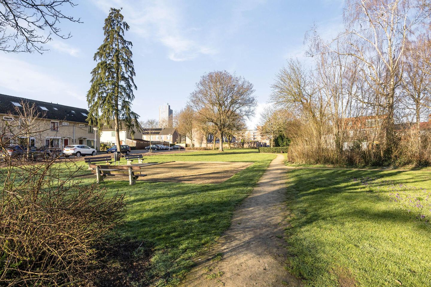 Photo 44 of Covelakker 28