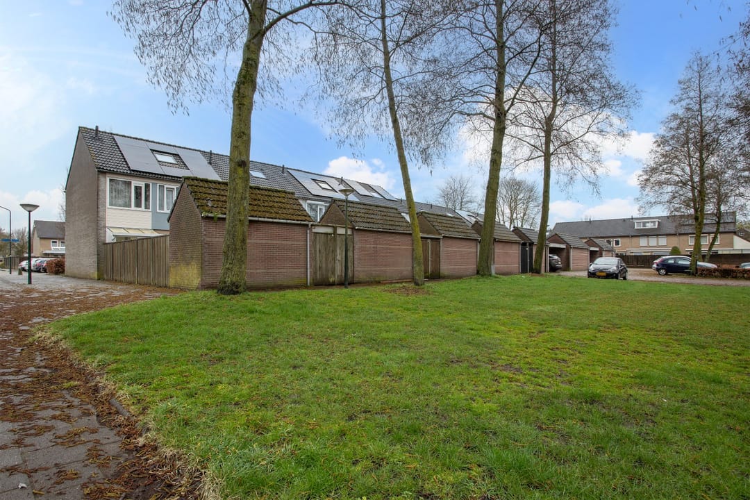 Spacious Terraced House with South-Facing Garden in Bladel — 38