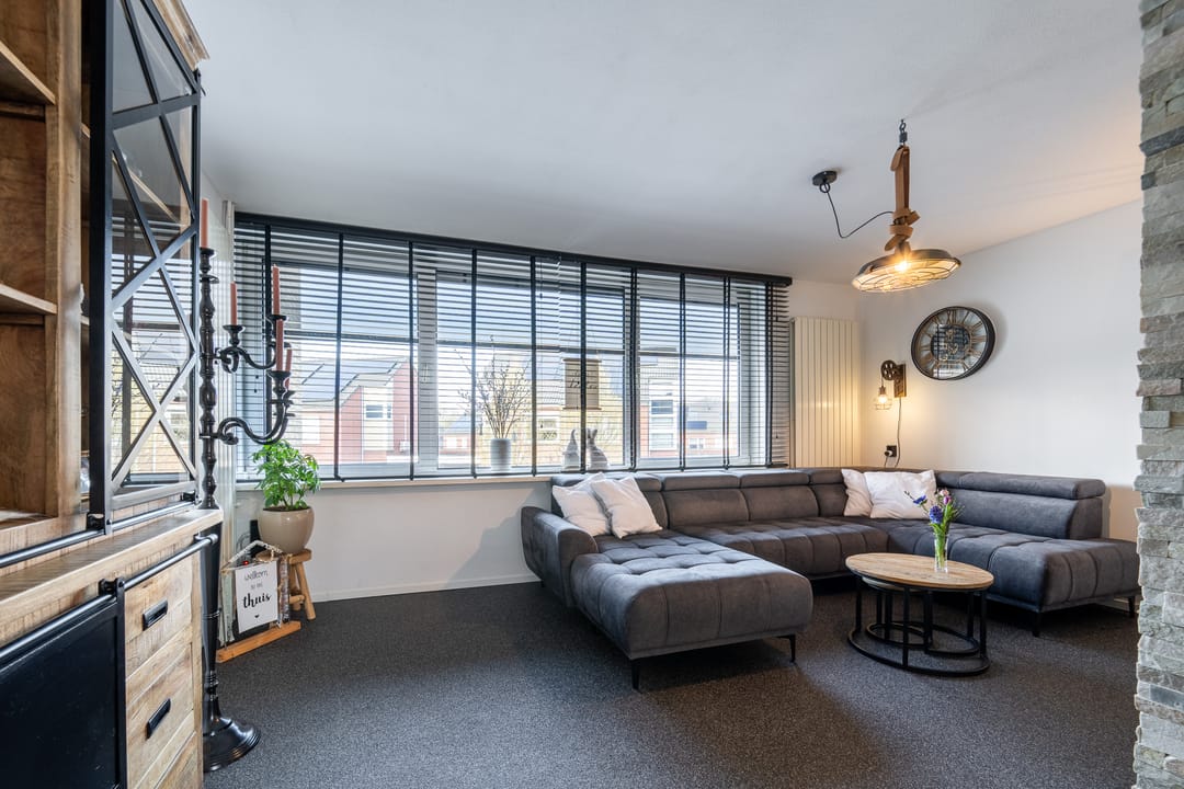 Foto 8 van Van Limburg Stirumstraat 59