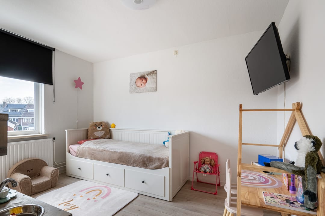 Foto 16 van Van Limburg Stirumstraat 59