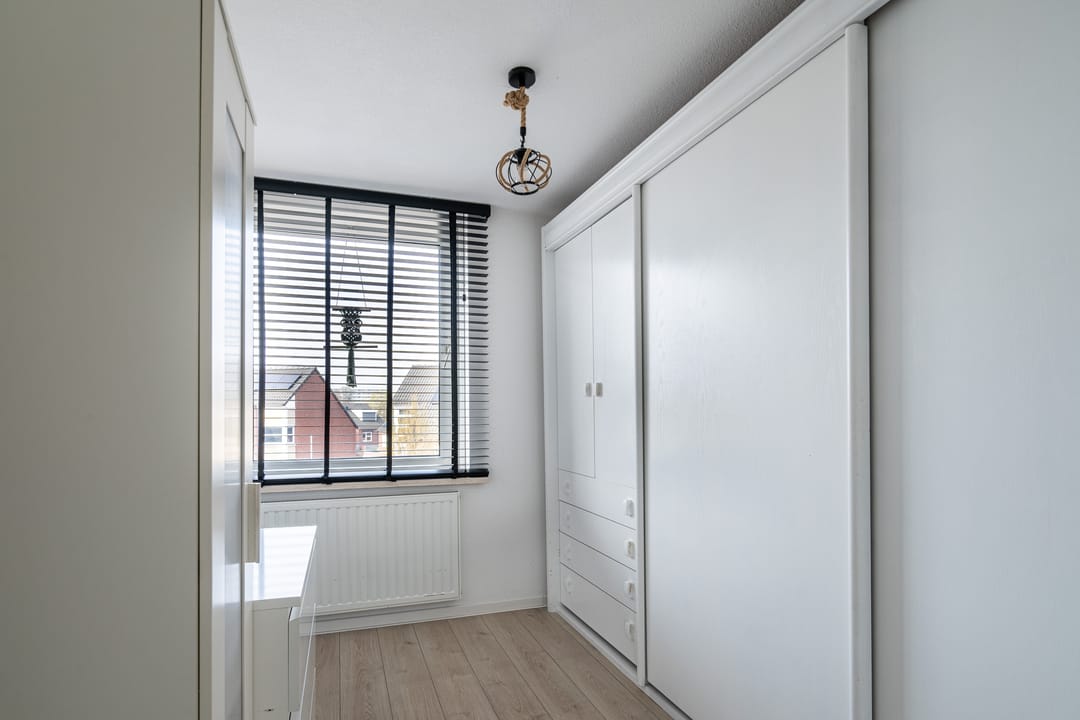 Foto 17 van Van Limburg Stirumstraat 59