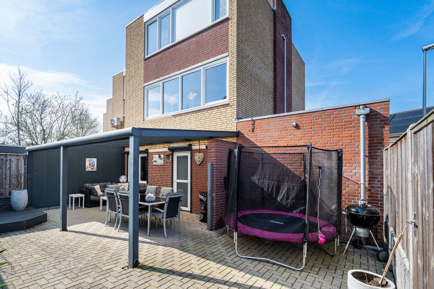 Foto 19 van Van Limburg Stirumstraat 59