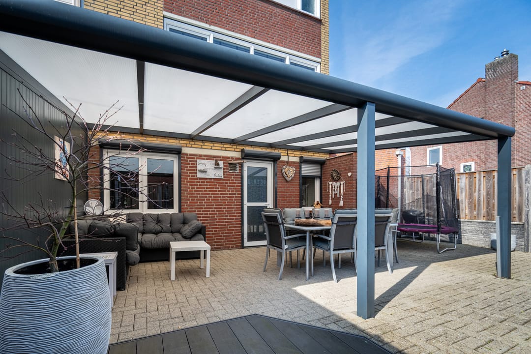 Foto 22 van Van Limburg Stirumstraat 59