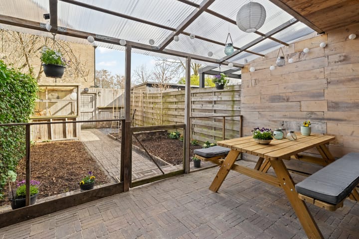 Photo 2 of Passiebloem 28