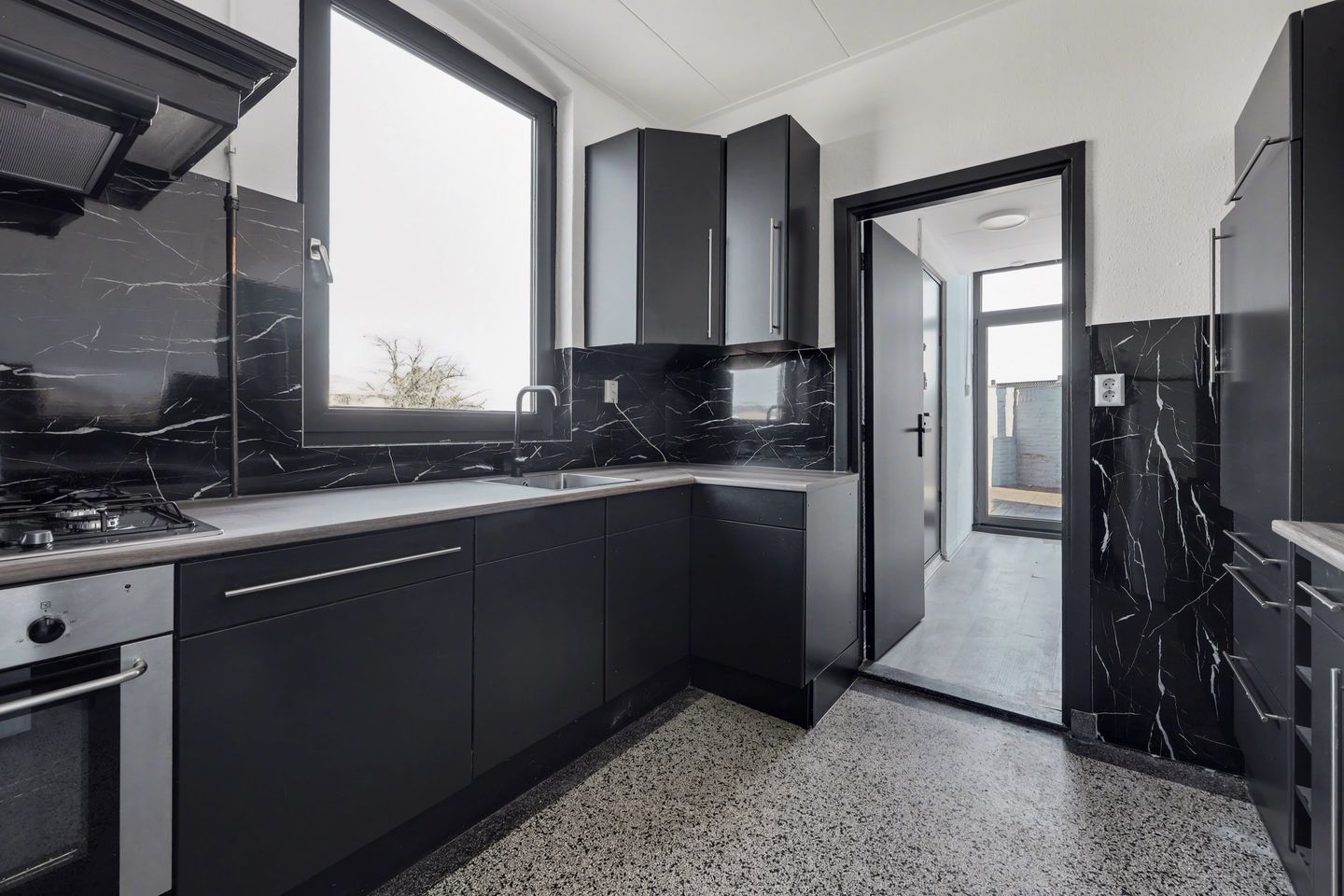 Foto 10 van Twekkelerweg 111-A