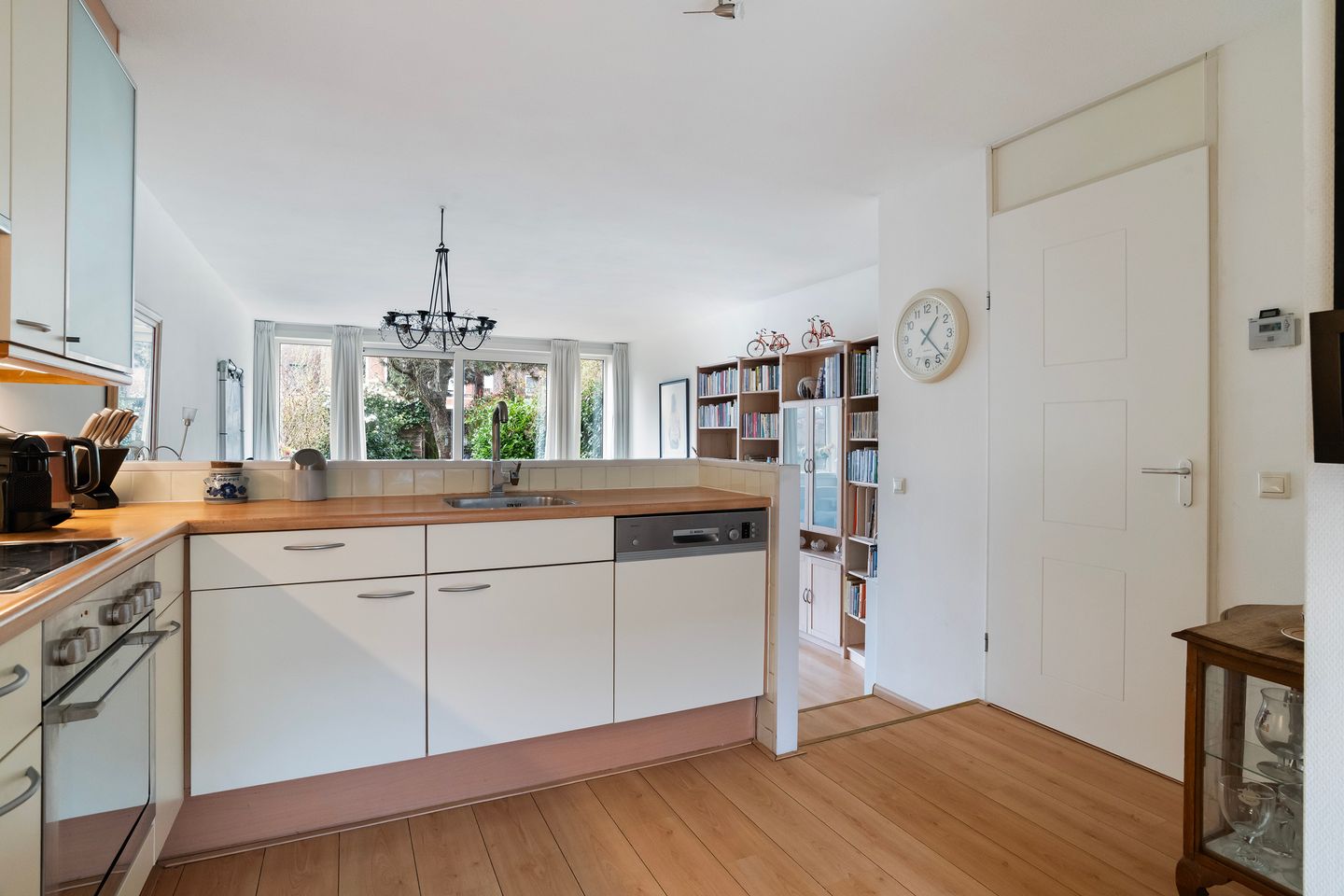 Photo 10 of Kraaijvangerstraat 11