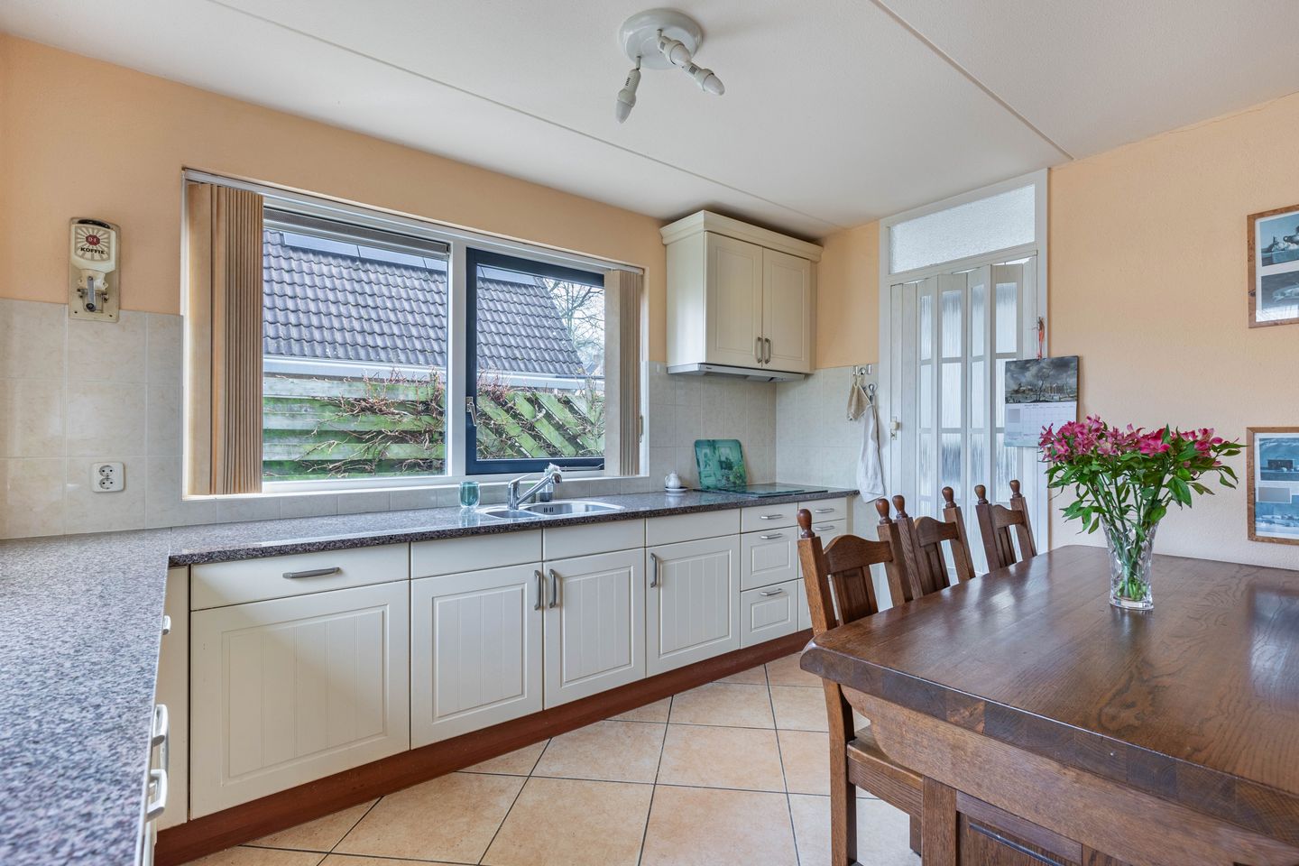 Photo 19 of Rozenstraat 2