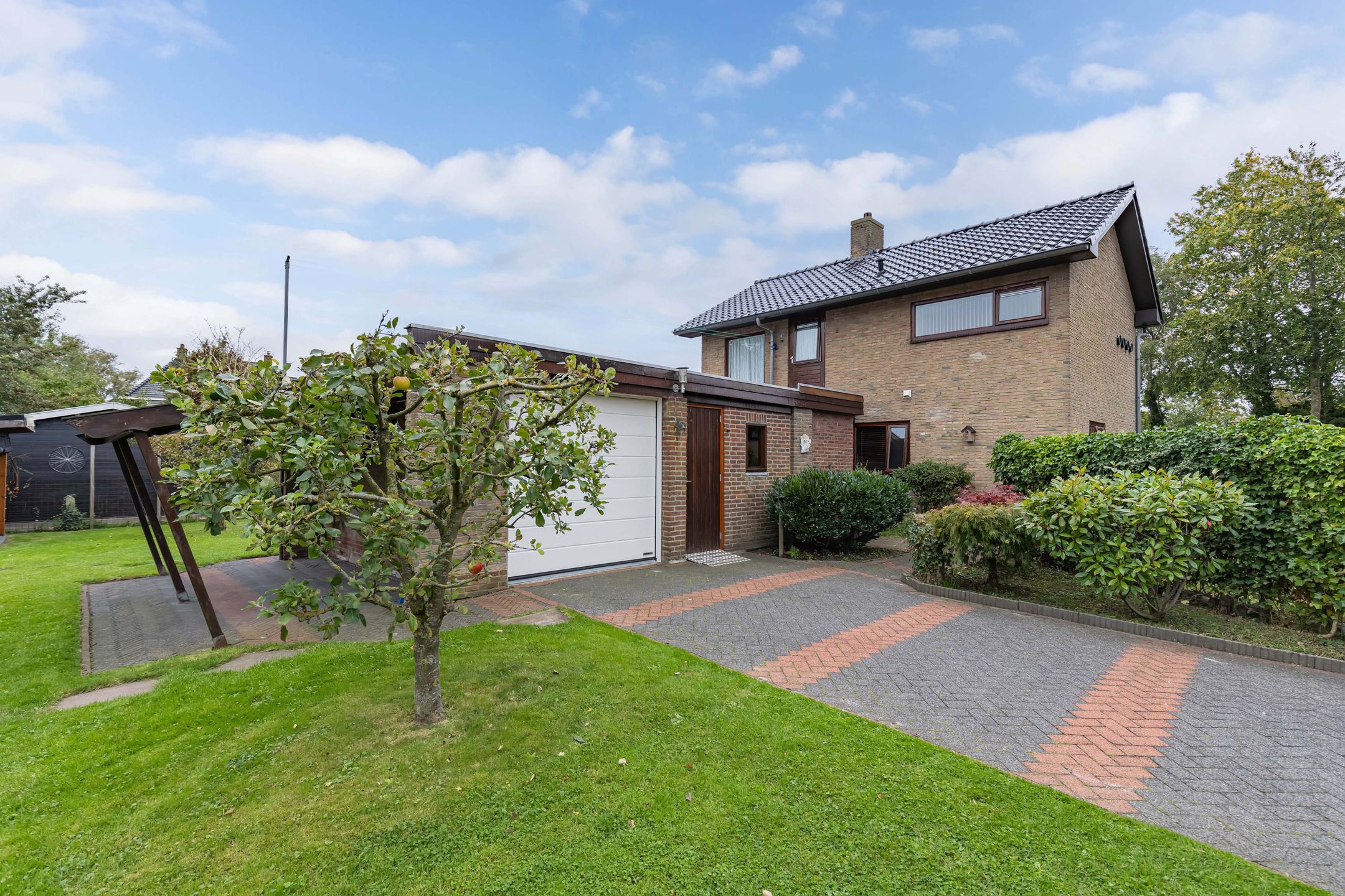 Foto 42 van Julianalaan 2-A