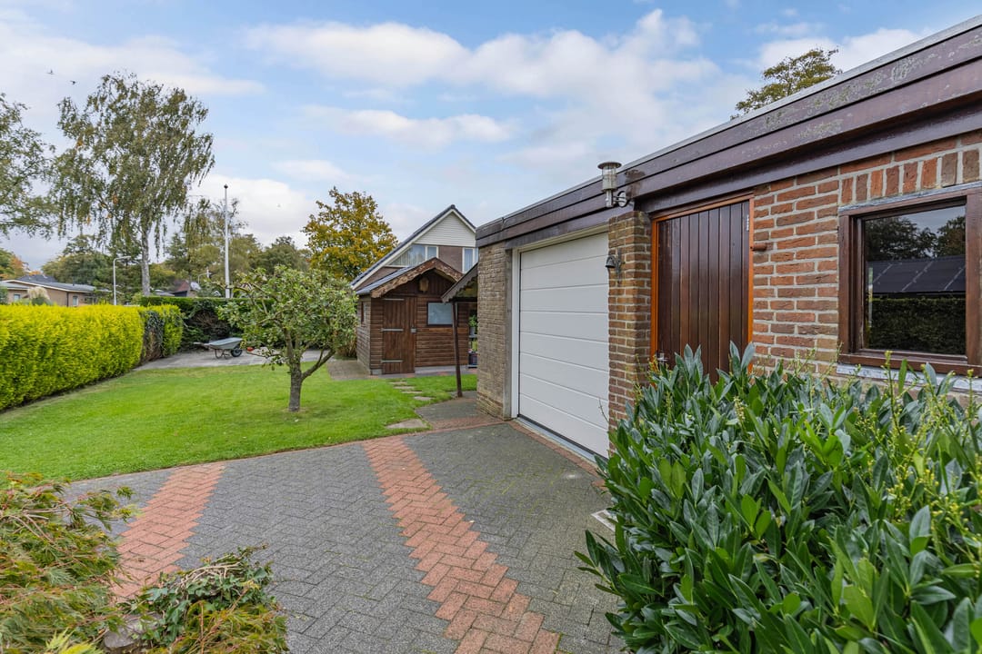 Foto 43 van Julianalaan 2-A