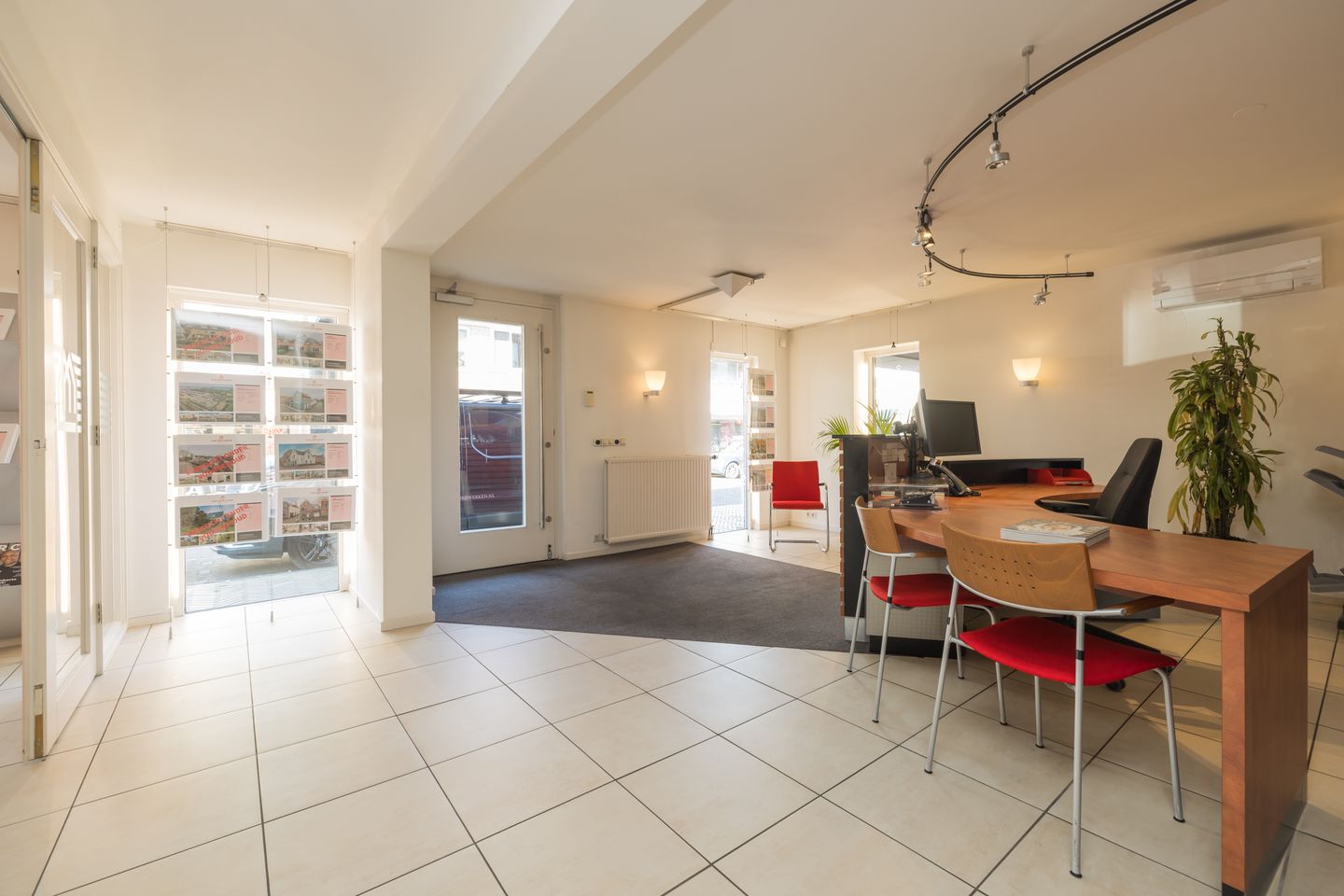 View photo 3 of Noordeinde 1