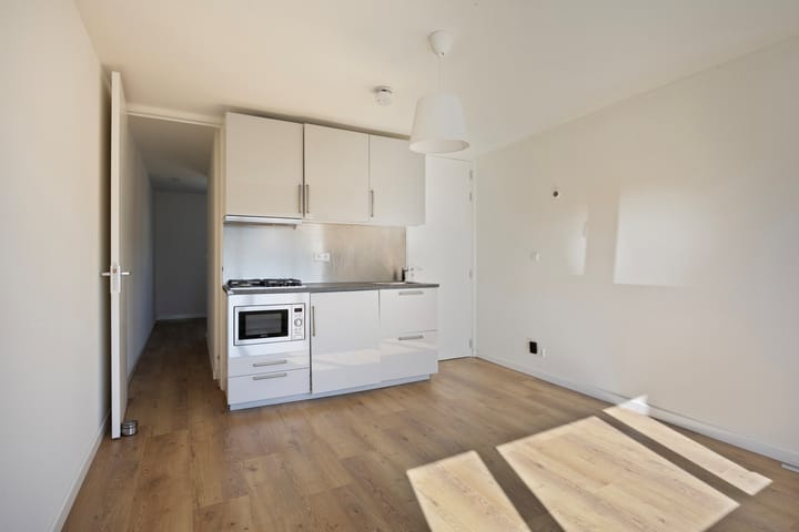 Photo 4 of Bronkhorststraat 7-B