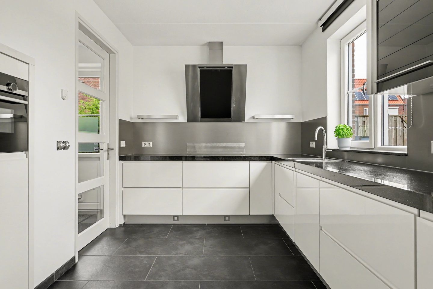 Spacious and Sustainable Detached Family Home with Modern Comforts — 17