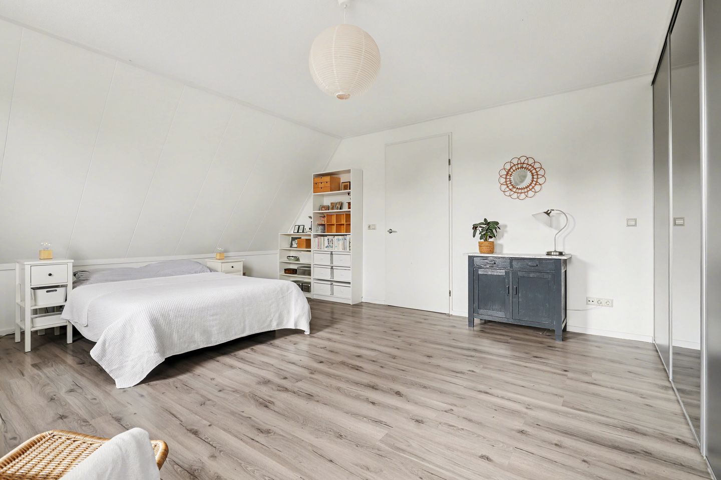 Spacious and Sustainable Detached Family Home with Modern Comforts — 26