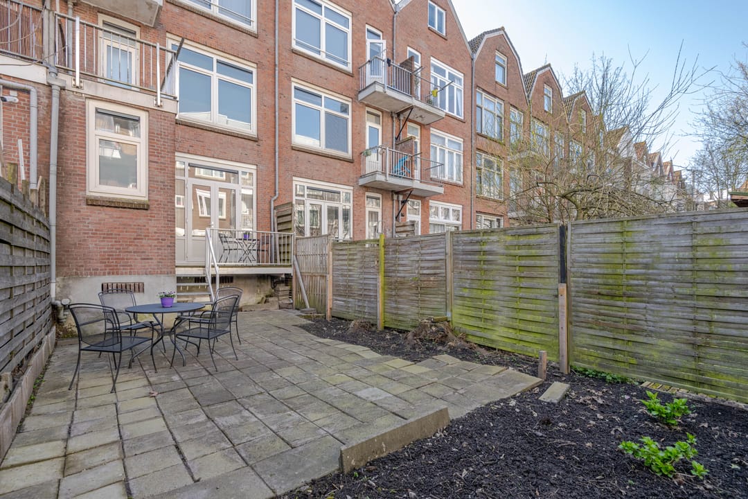 Ready-to-Move-In Ground Floor Apartment with Private Garden in Rotterdam Hillesluis — 21