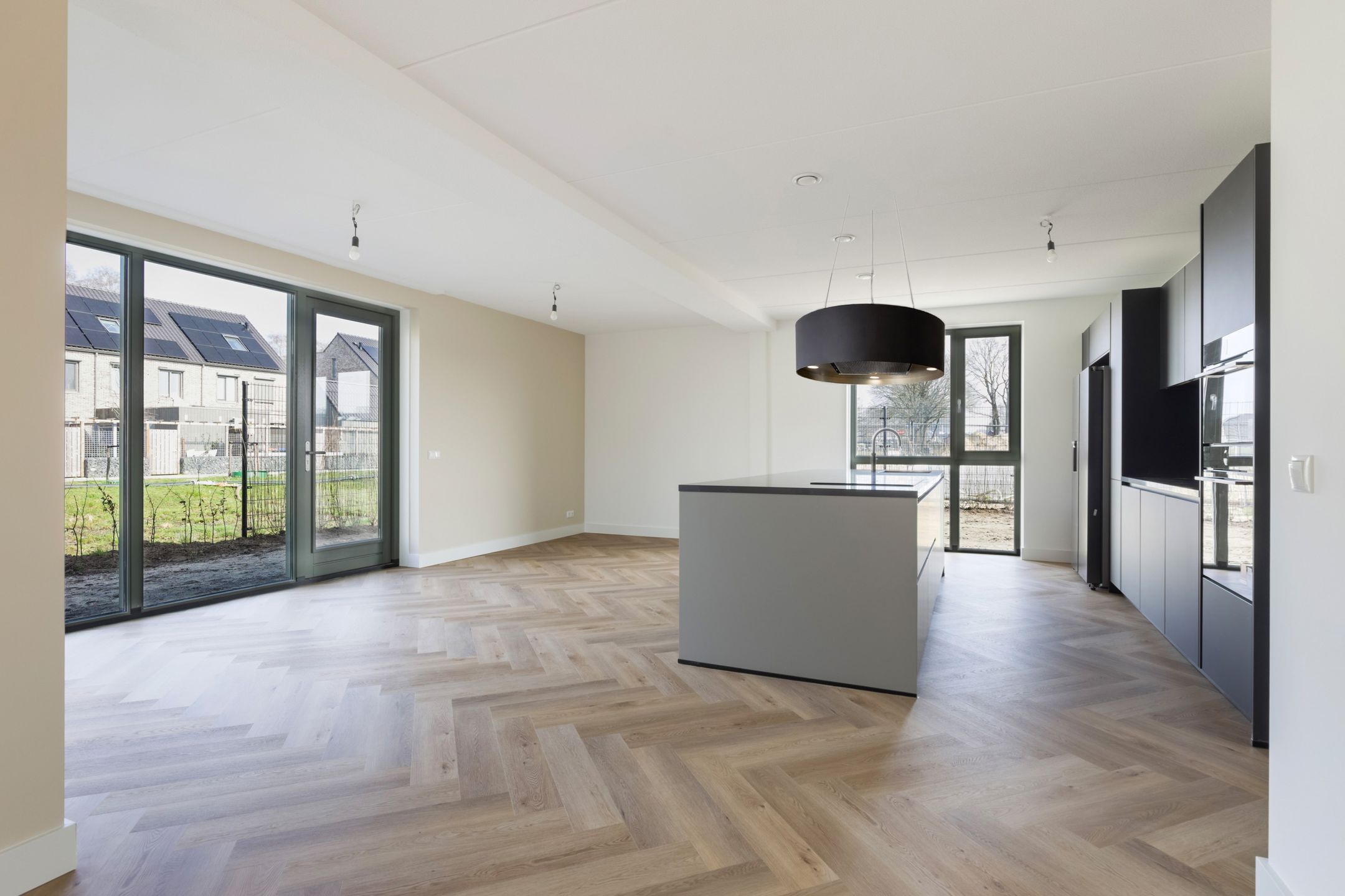 Photo 3 of Teunisbloem 13