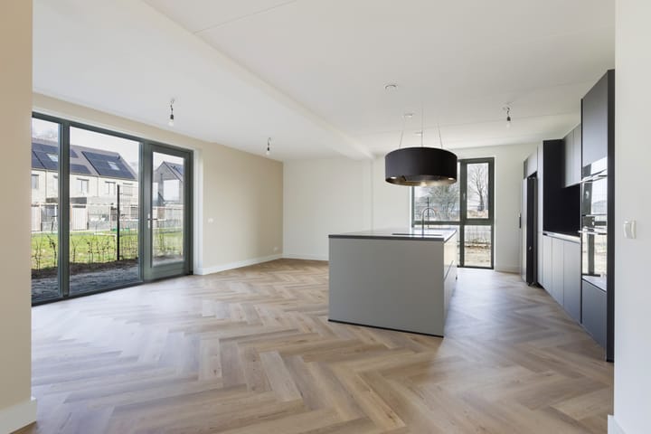 Photo 3 of Teunisbloem 13