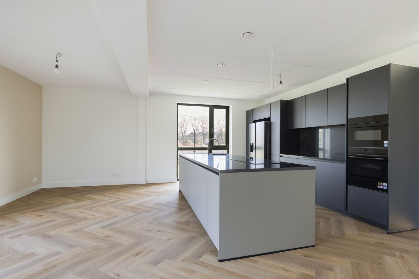 Photo 4 of Teunisbloem 13