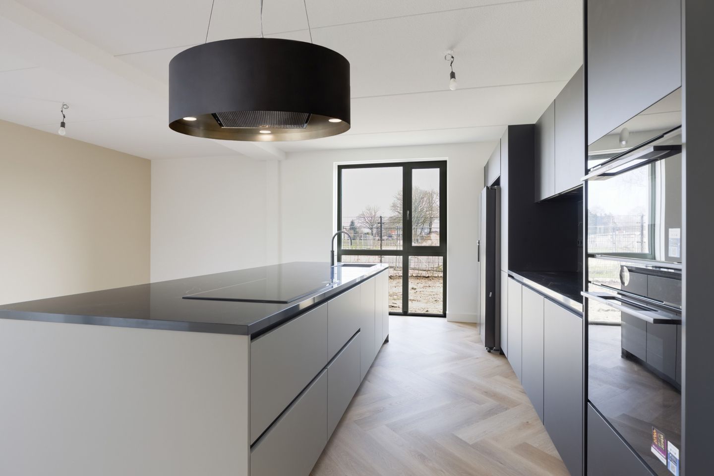 Photo 5 of Teunisbloem 13