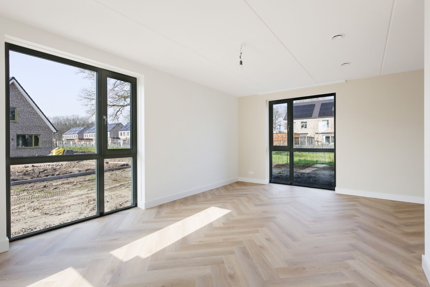 Photo 10 of Teunisbloem 13