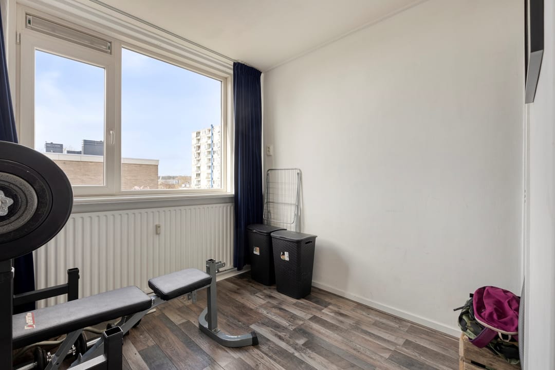 Spacious 3-Room Apartment on 3rd Floor with Balcony and Free View — 17
