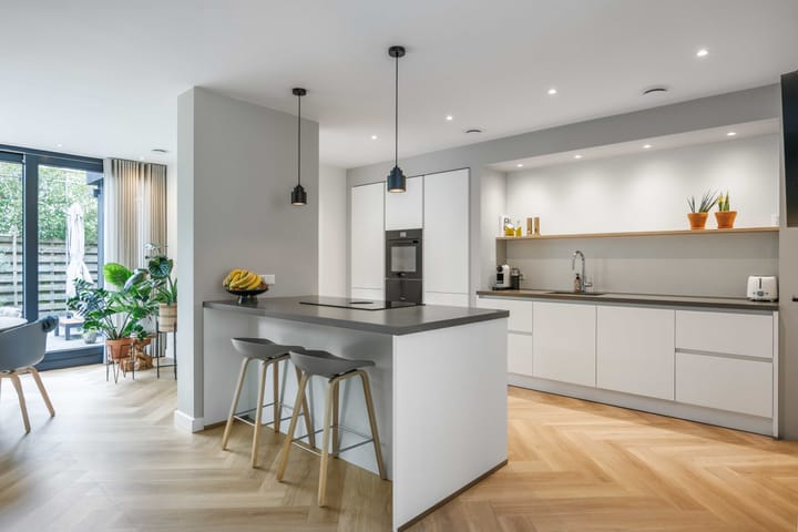 Photo 4 of Troelstraweg 11