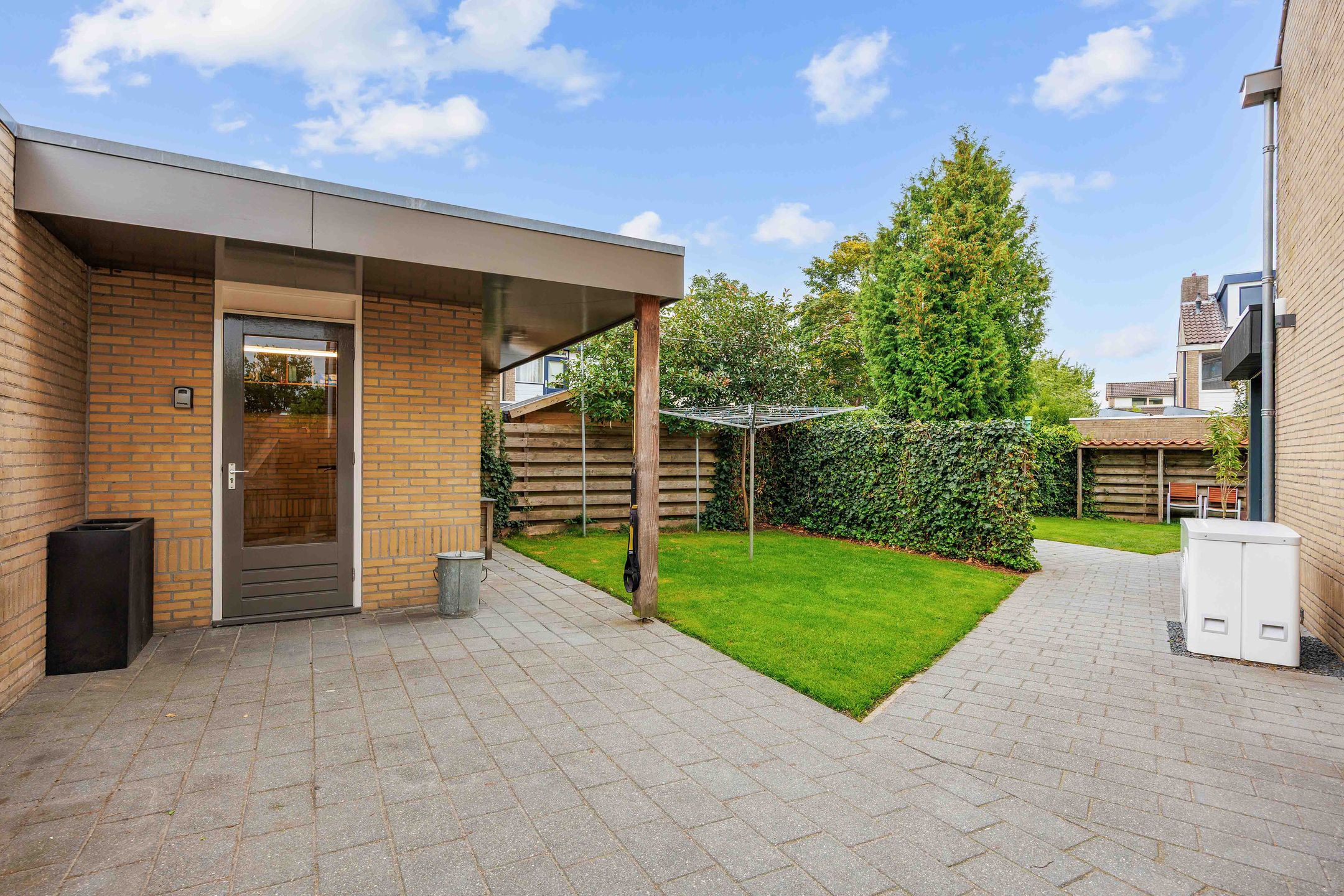 Foto 42 van Troelstraweg 11