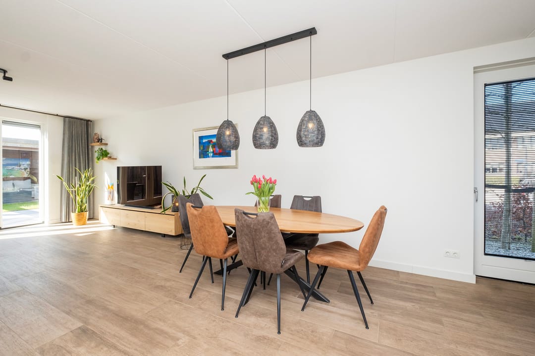 Foto 11 van Het Melkmeisje 2