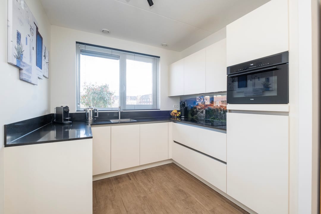 Foto 13 van Het Melkmeisje 2