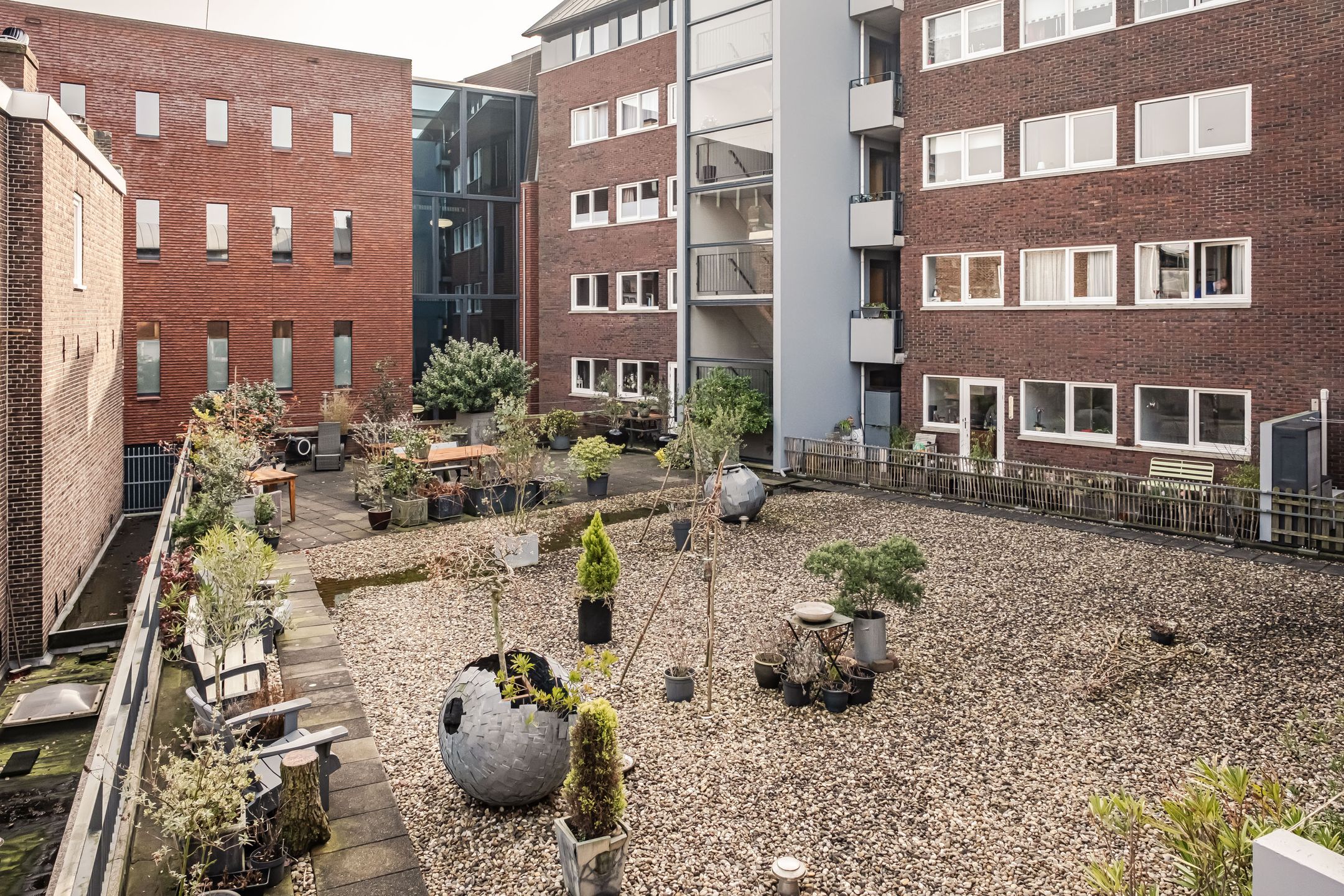 Modernized Maisonnette with Sunny Balcony and Rooftop Terrace in Haarlem Center — 22