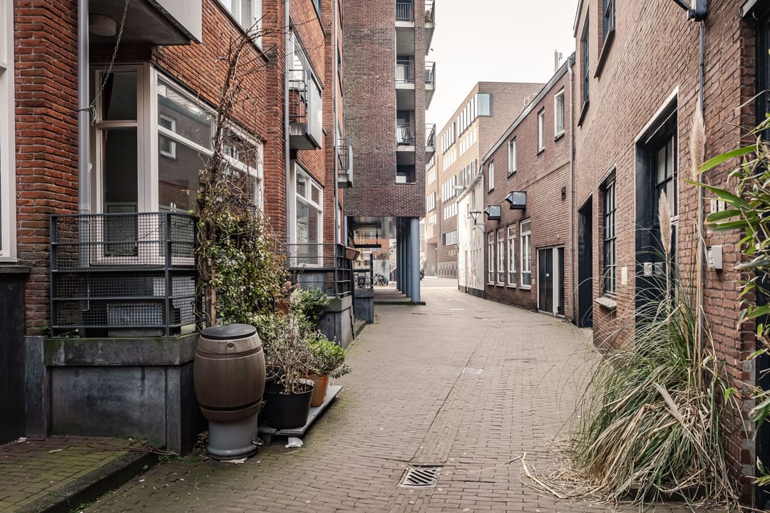 Modernized Maisonnette with Sunny Balcony and Rooftop Terrace in Haarlem Center — 30