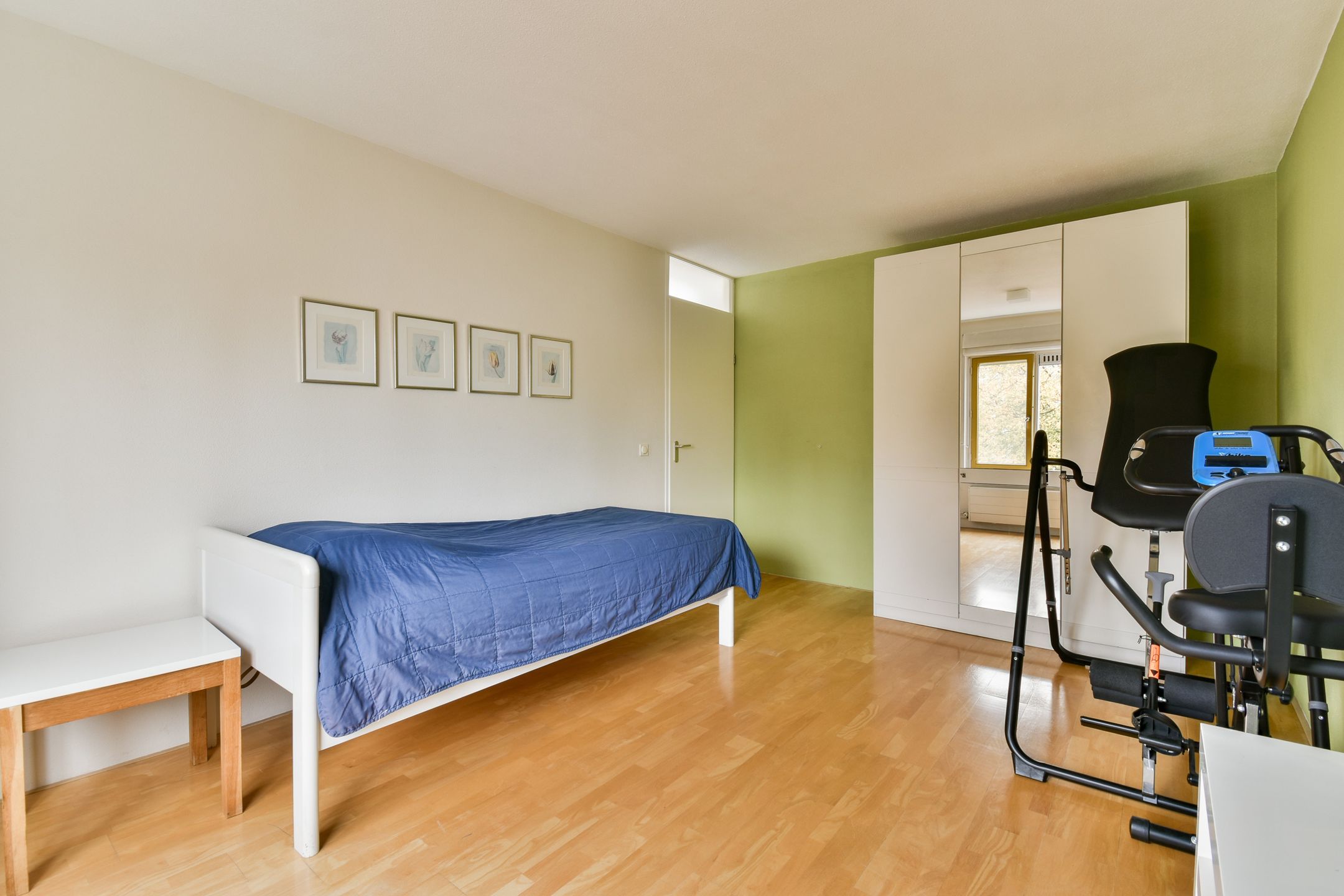 Spacious Family Home with Garage near Vlaardingse Vaart — 24