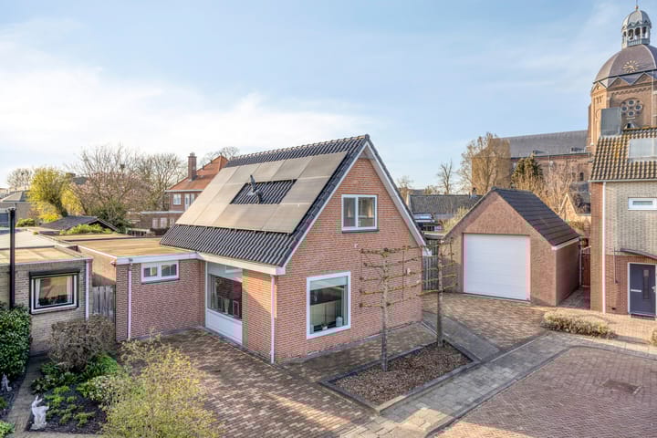 Photo 2 of Cornelis Oomestraat 44