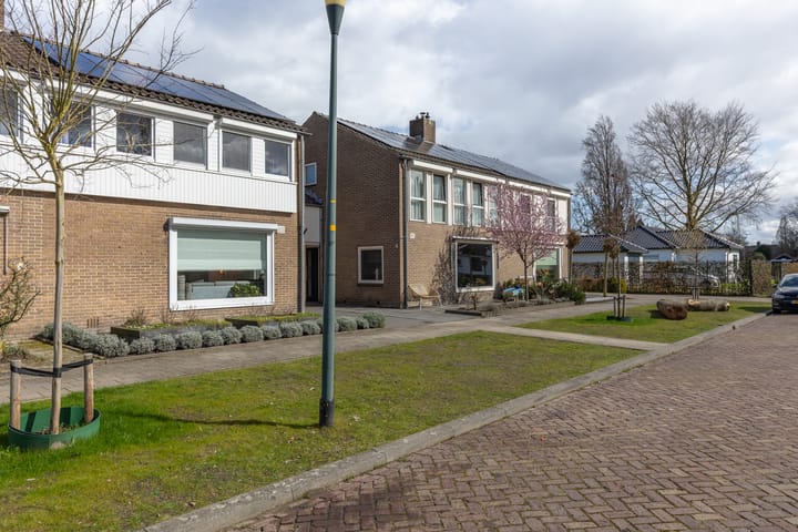 Foto 2 van Surinamestraat 6