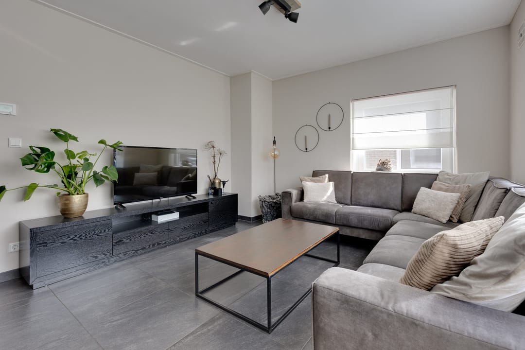 Photo 11 of Surinamestraat 6