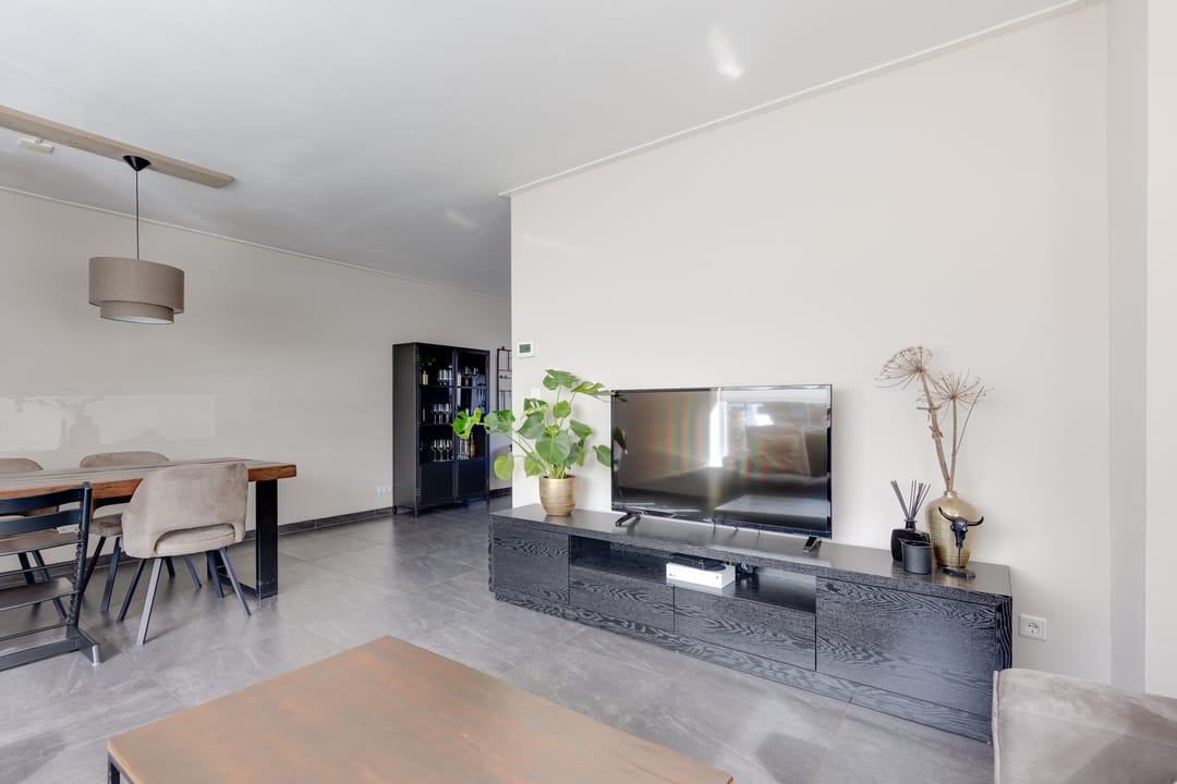 Photo 13 of Surinamestraat 6