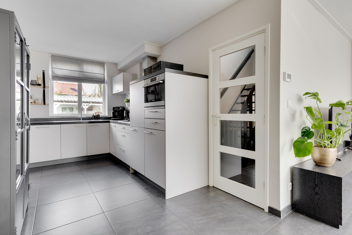 Photo 19 of Surinamestraat 6