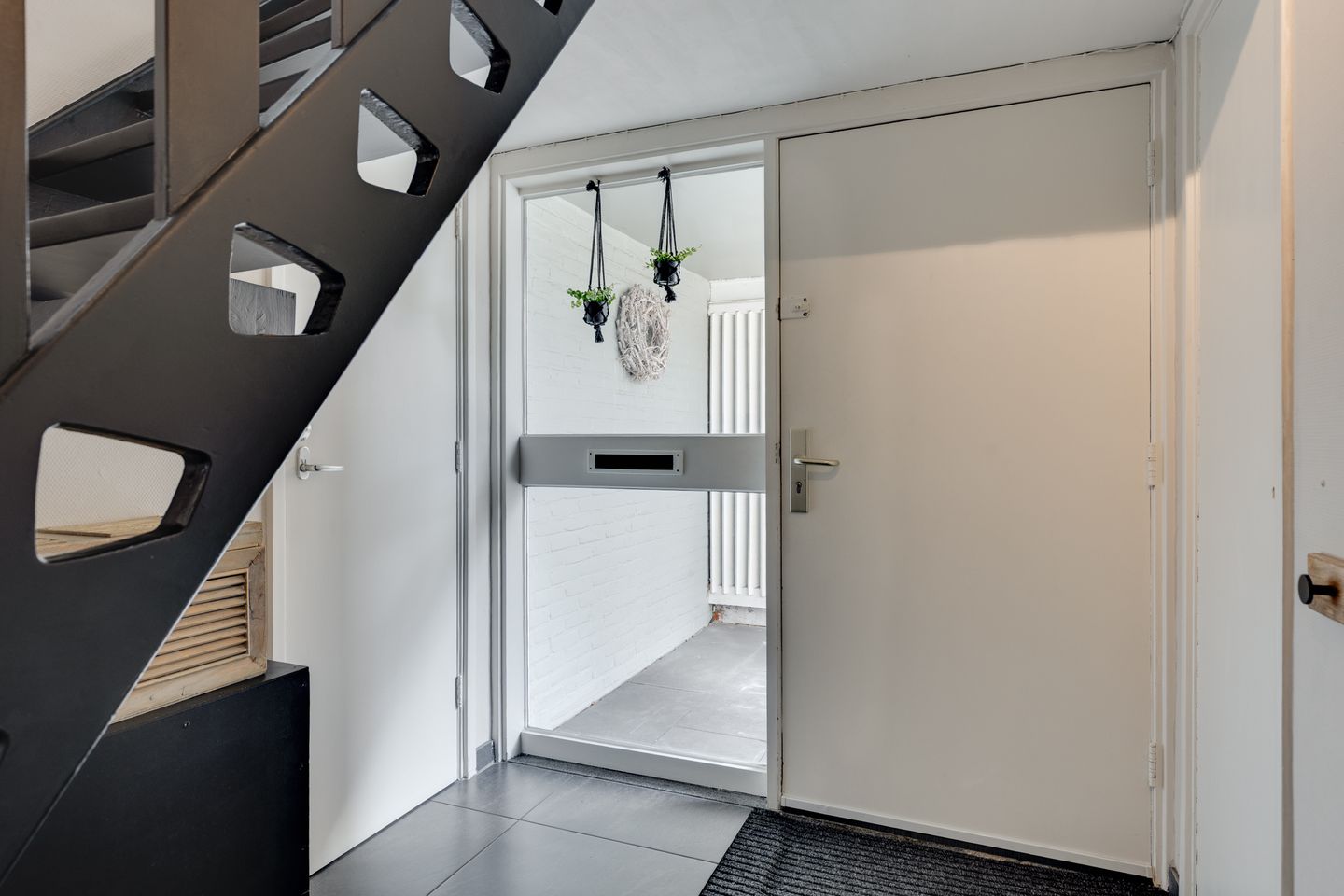 Photo 25 of Surinamestraat 6