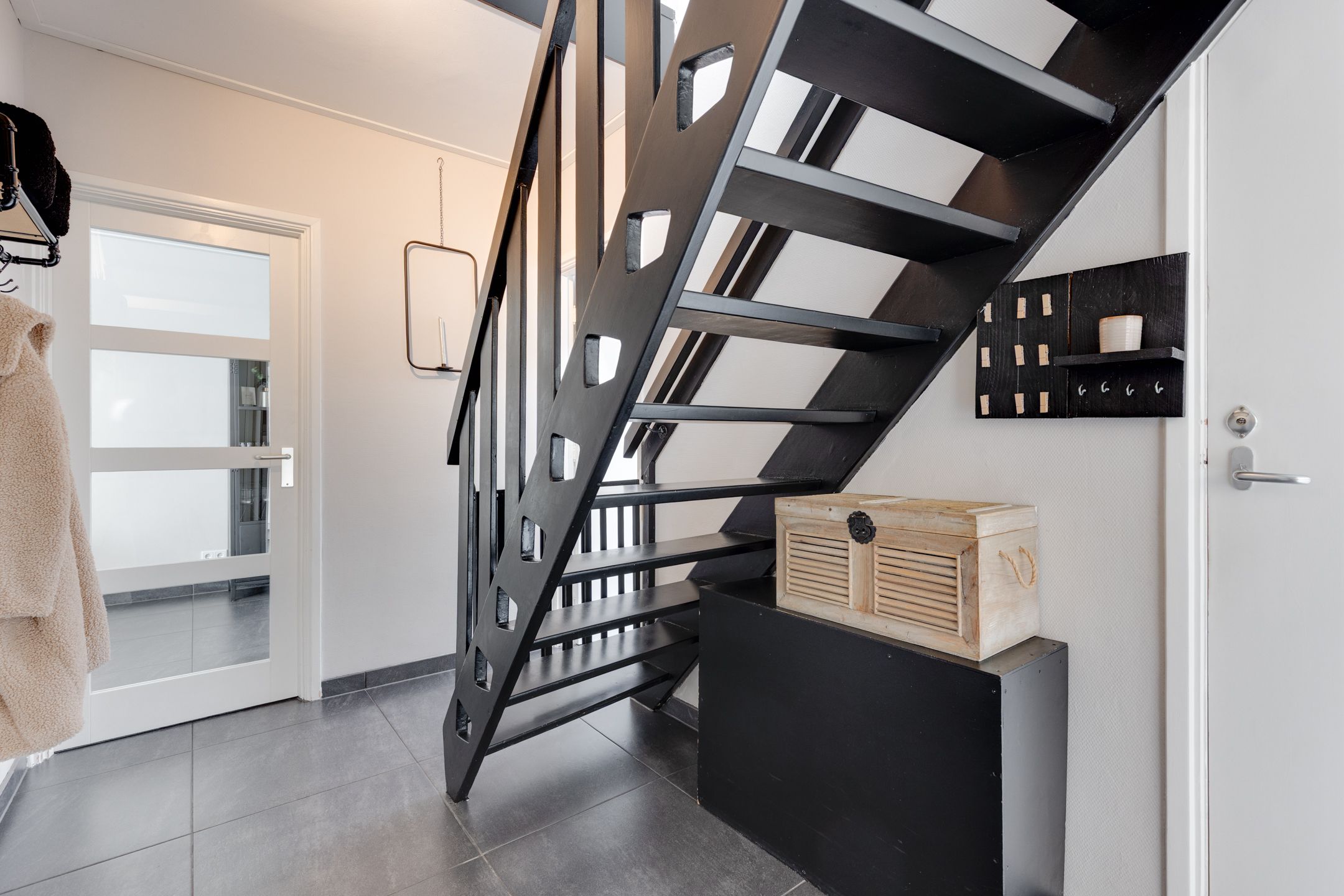 Photo 27 of Surinamestraat 6