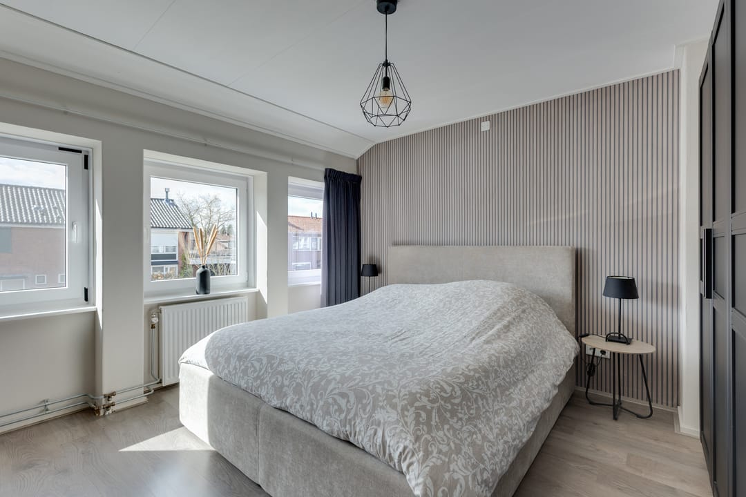 Photo 31 of Surinamestraat 6