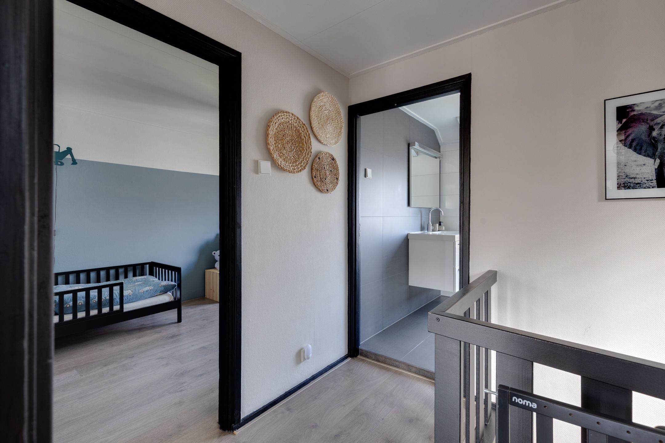 Photo 39 of Surinamestraat 6