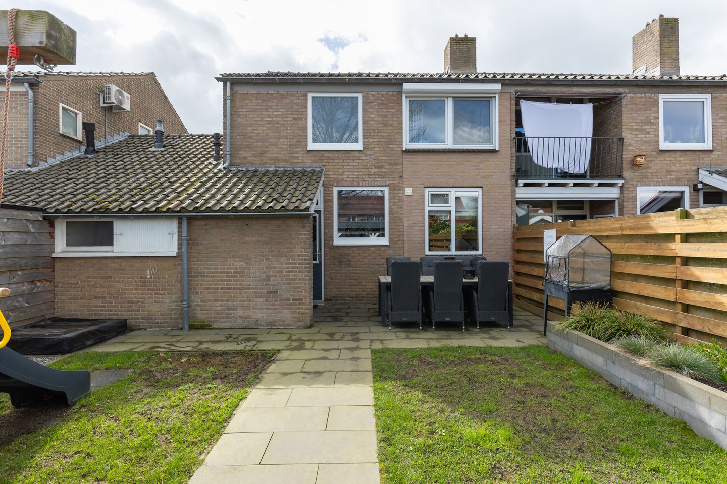 Photo 44 of Surinamestraat 6