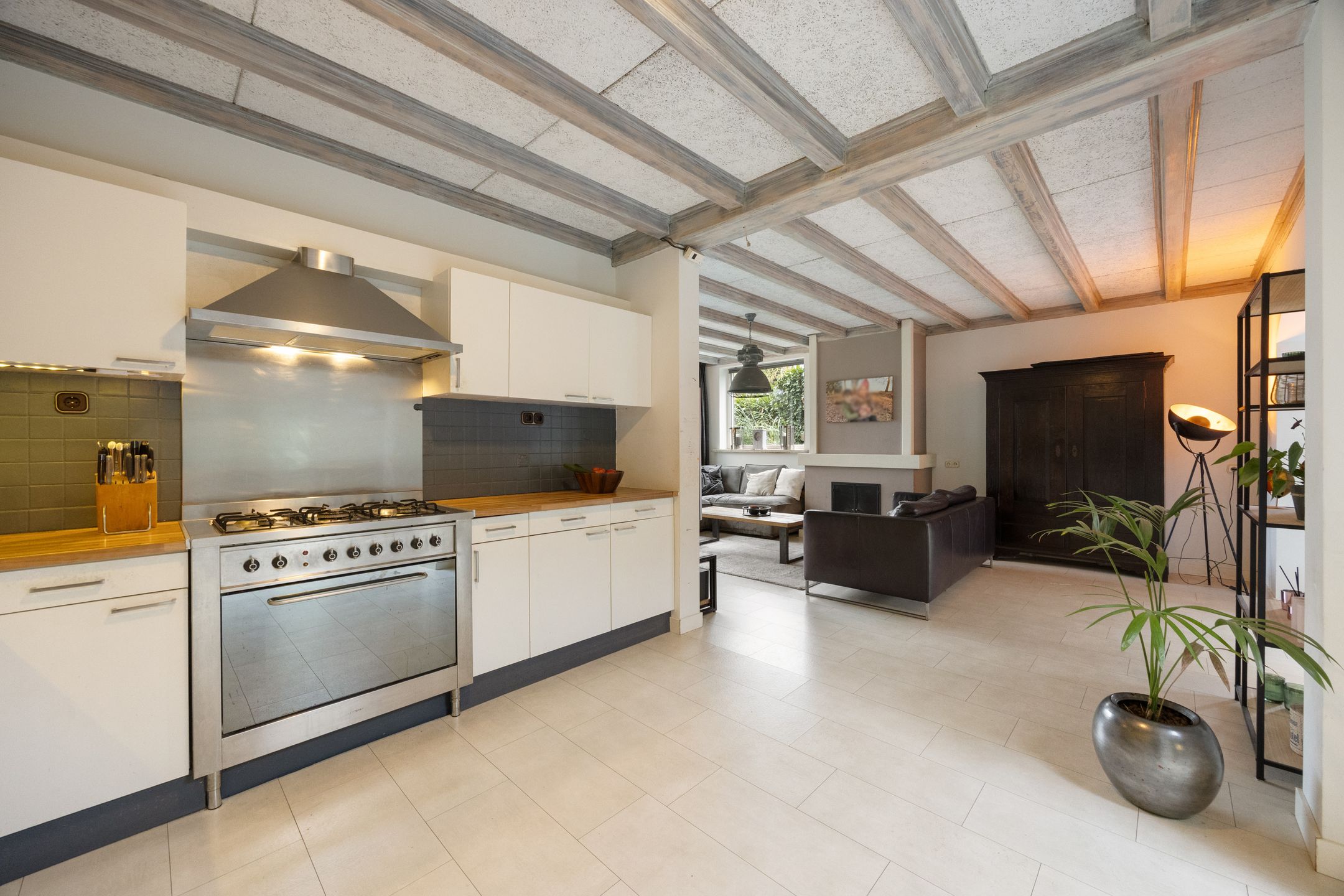 Foto 12 van Mortel 9