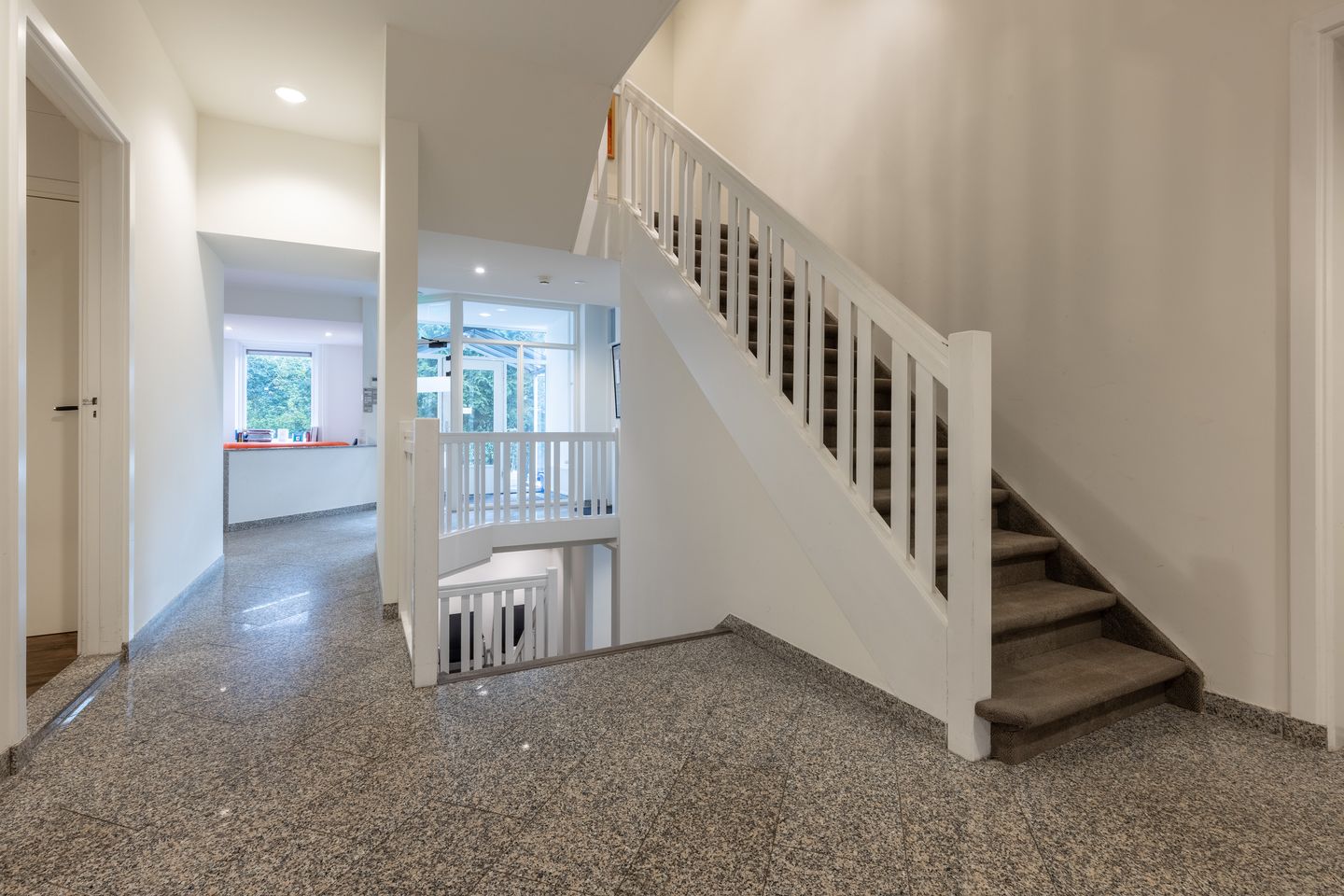 View photo 4 of Brediusweg 20