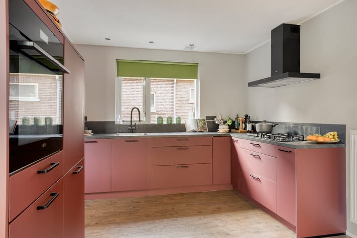 Photo 3 of Spoorstraat 9