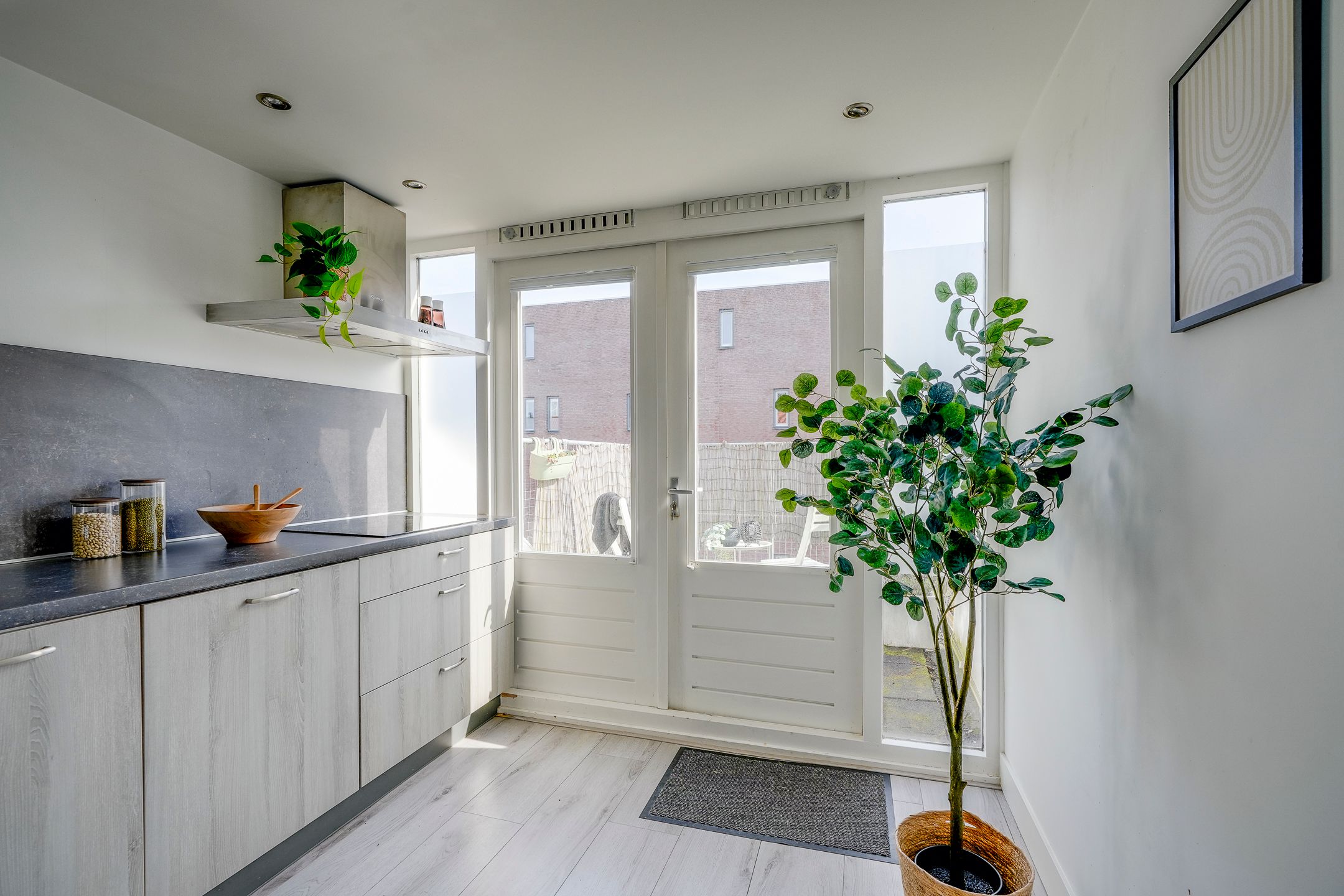 Move-in ready loft with roof terrace and character in top Utrecht location — 21