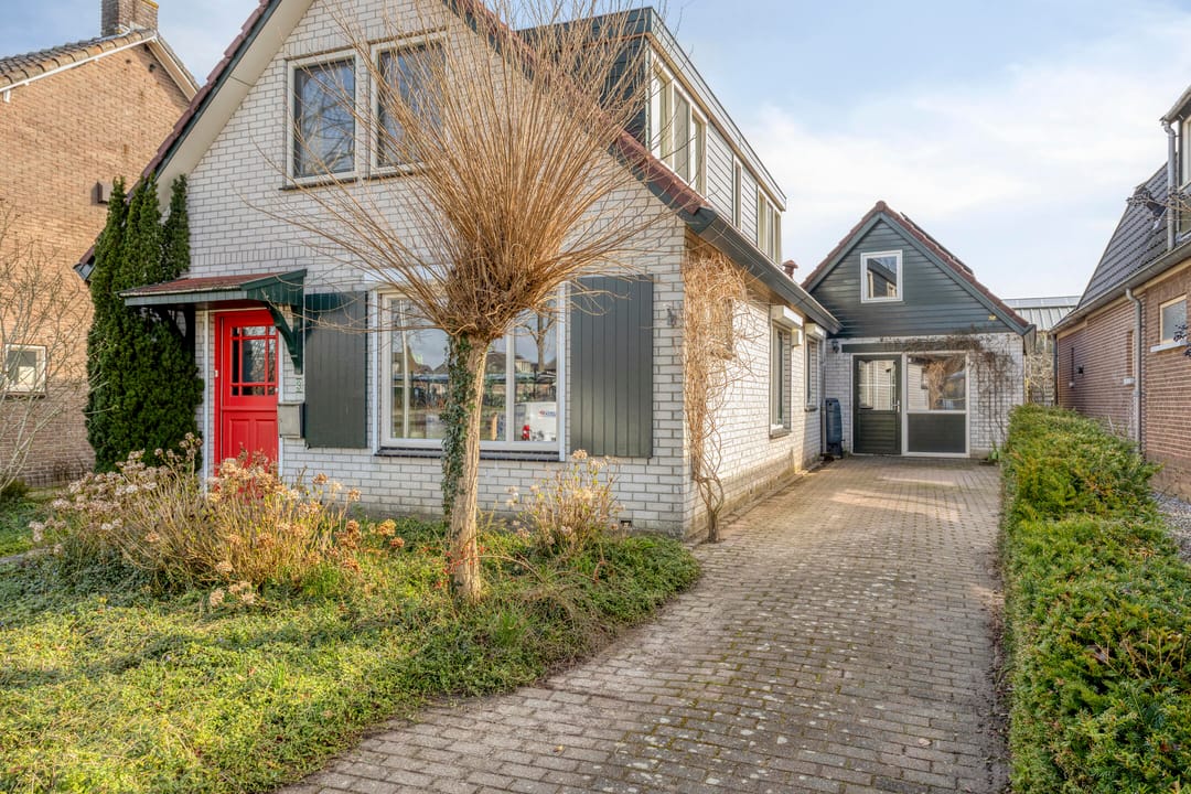 Photo 7 of Spoorstraat 9