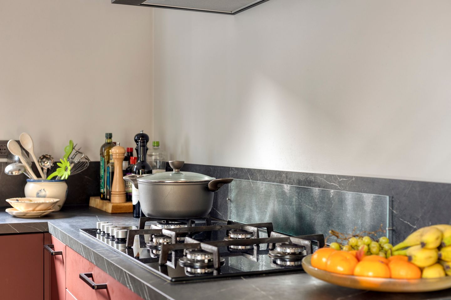 Photo 19 of Spoorstraat 9